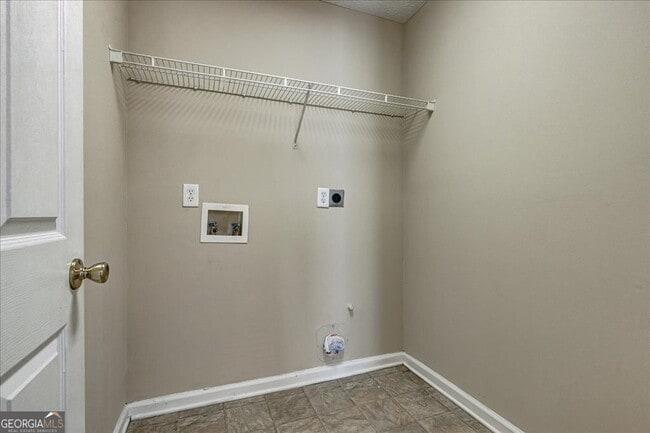 Building Photo - 1475 Trafalgar Way