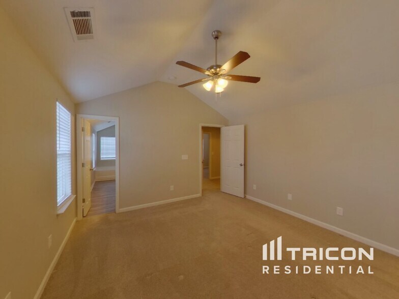 Building Photo - 1467 Eschol Ln NW