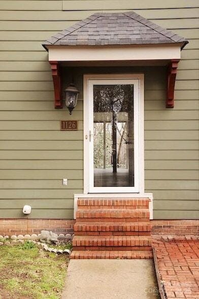 Building Photo - 1126 Hanford Pl NW