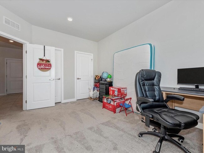 Building Photo - 11115 Hazelnut Ln