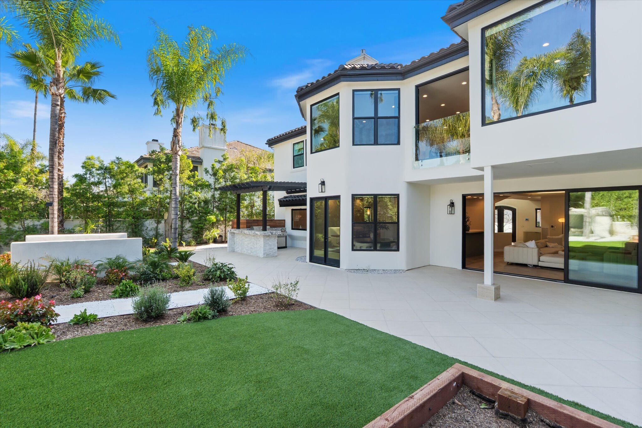 Building Photo - 17437 Oak Creek Ct