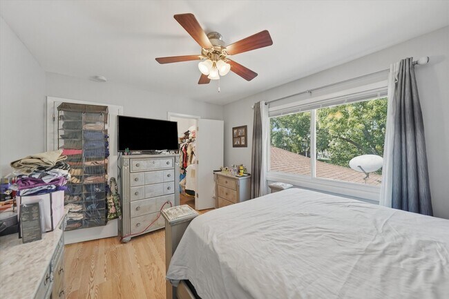 Building Photo - 1437 Sutter Dr