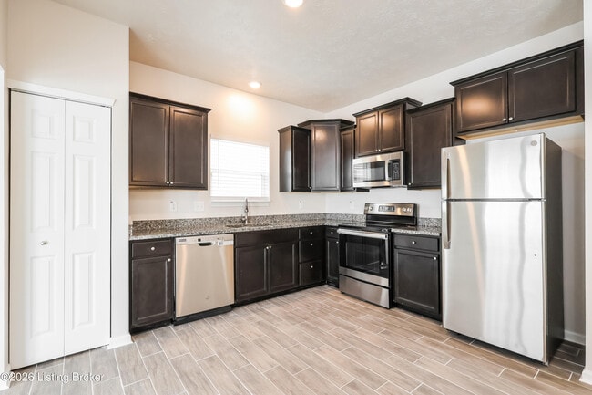 Building Photo - 8421 Warbler Br Wy