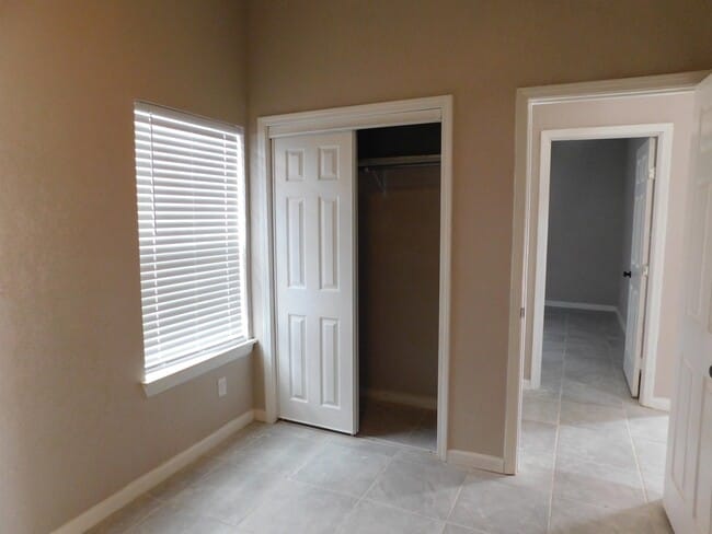 Building Photo - 144 Cerezo Ave