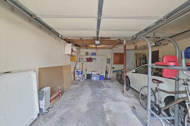 Building Photo - 1437 Sutter Dr