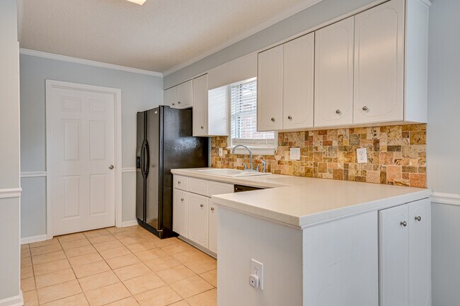 Building Photo - 3882 Villa Ln