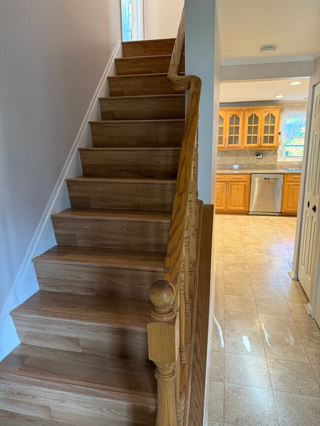 Building Photo - 11 Honeybell Ct