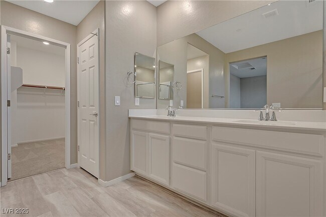 Building Photo - 41 Lomita Heights Dr