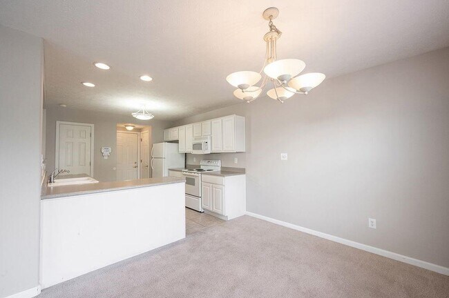 Building Photo - 9246 Eden Woods Ct