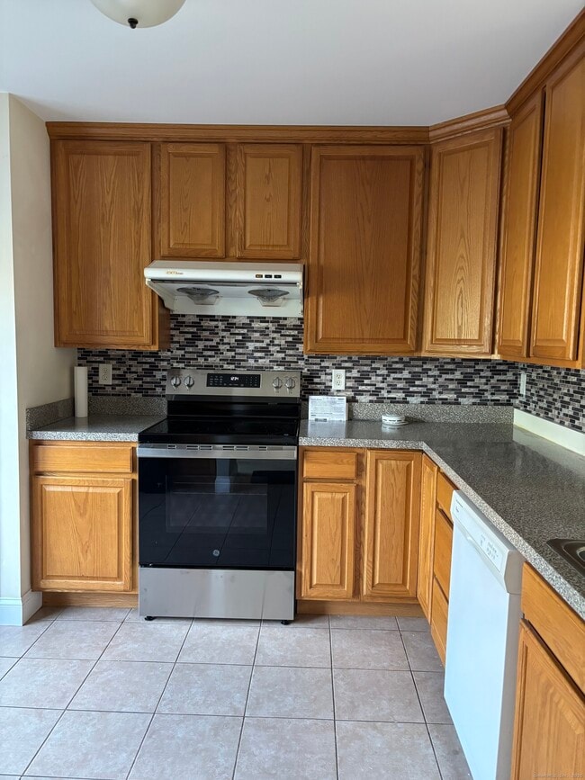 Building Photo - 15 Freedom Way