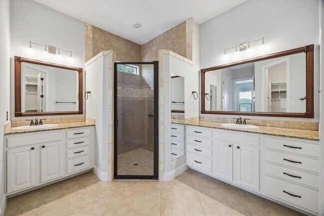 Building Photo - 17813 Kingfisher Ridge Dr
