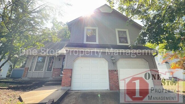 Primary Photo - Beautiful 4 Bedroom 2.5 Bathroom in Olathe