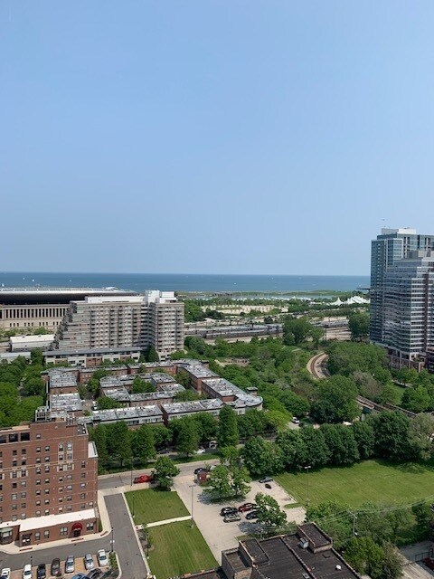 Building Photo - 1464 S Michigan Ave