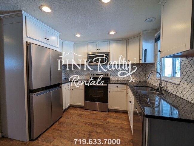 Building Photo - 1730 Luna Dr