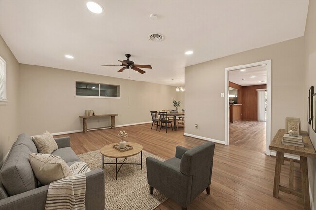 Building Photo - 5646 Hazen St