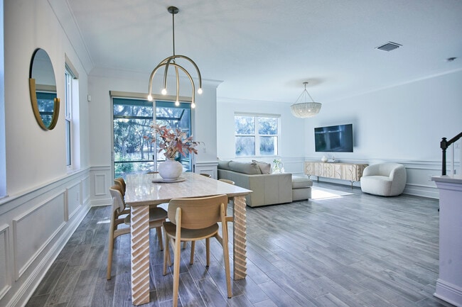 Building Photo - 4028 Via Sienna Cir