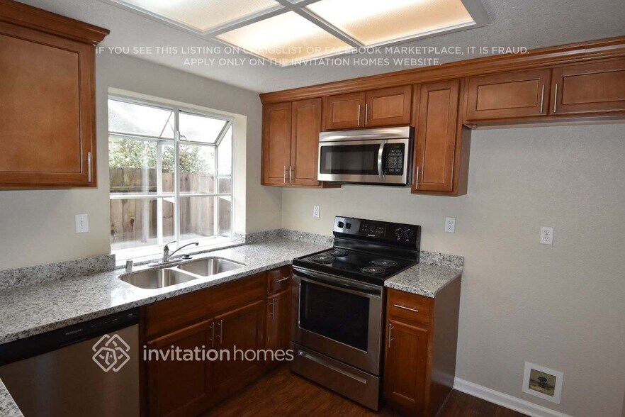 Building Photo - 260 Cimarron Dr