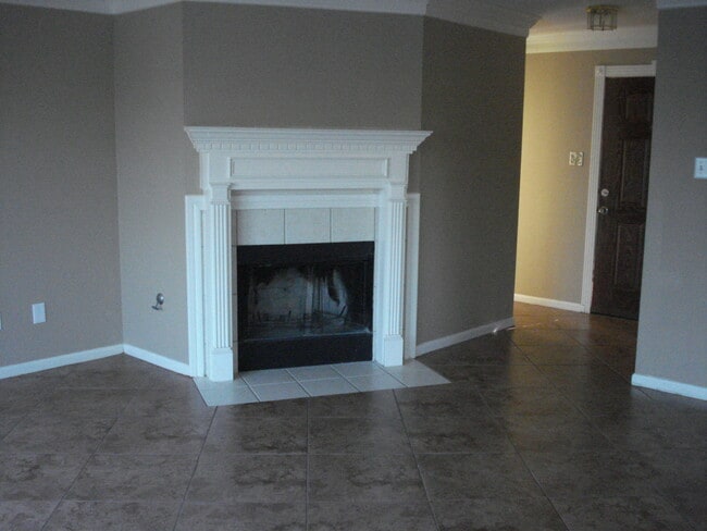 Building Photo - COMING SOON. @ A Great Location!