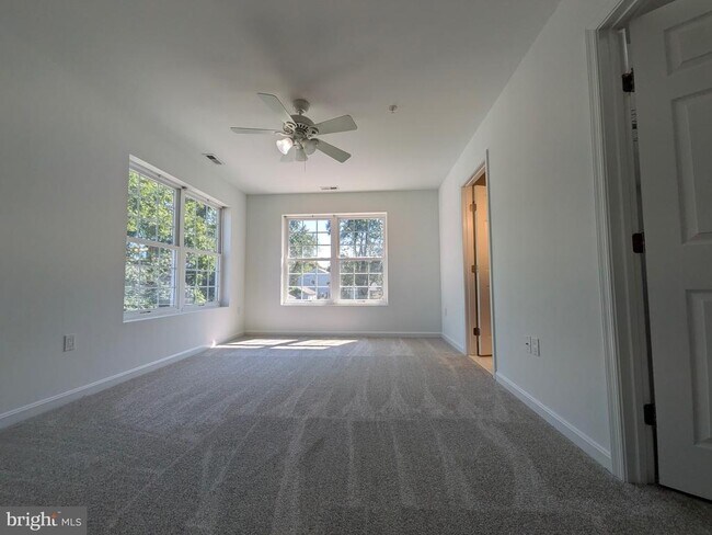 Building Photo - 310 Del Rhodes Ave