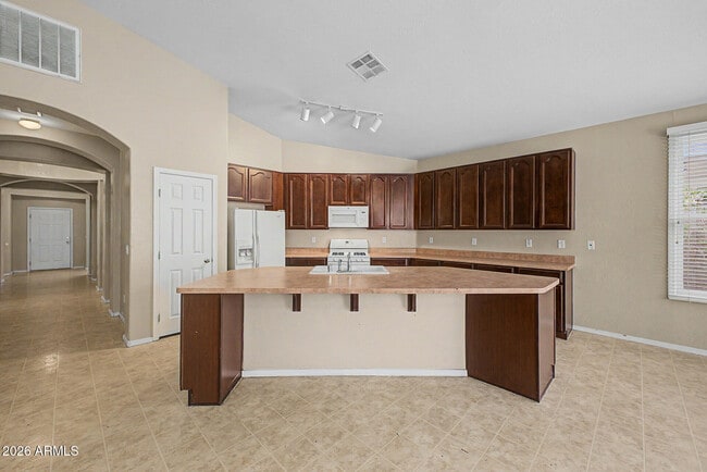 Building Photo - 15109 W Desert Mirage Dr