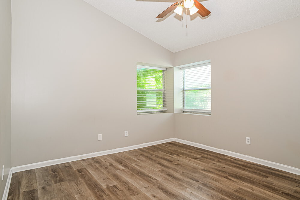 Building Photo - 8790 Townsquare Dr S