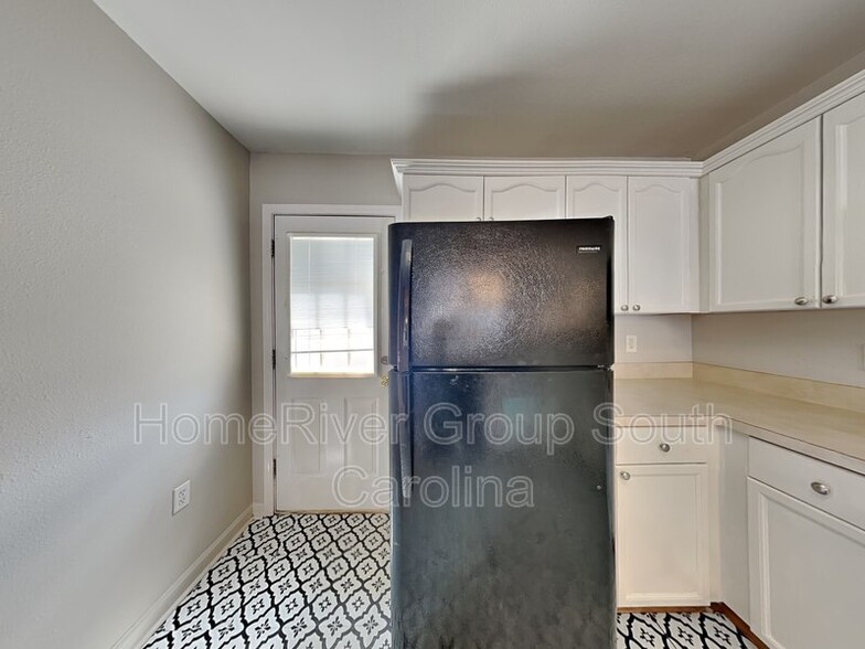 Building Photo - 2153 Pavilion Ct