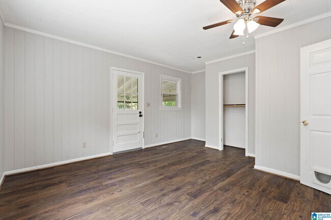 Building Photo - 5 Beverly Heights