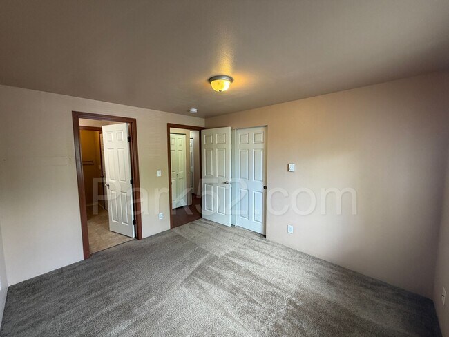 Building Photo - 17728 85th Ave Ct E