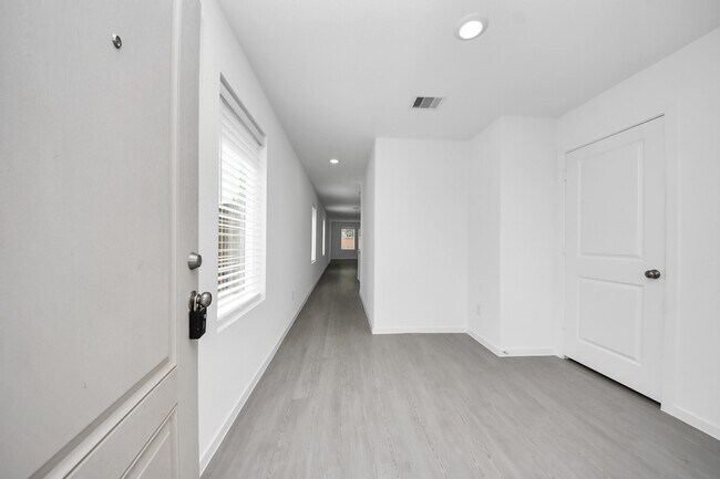 Building Photo - 7730 Lavender Jade Dr