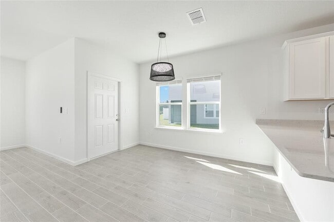 Building Photo - 3625 SE 37th Ct