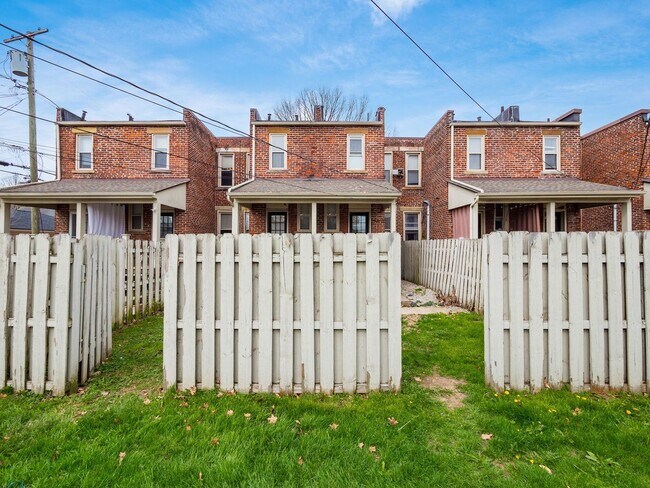 Building Photo - Available Now! Located in Merion Village, ...