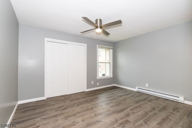 Building Photo - 190 Park St