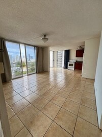 Building Photo - Must See Unit in Makiki!!!