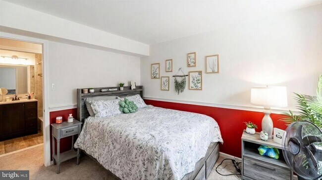 Building Photo - 1012 Foxmeadow Dr