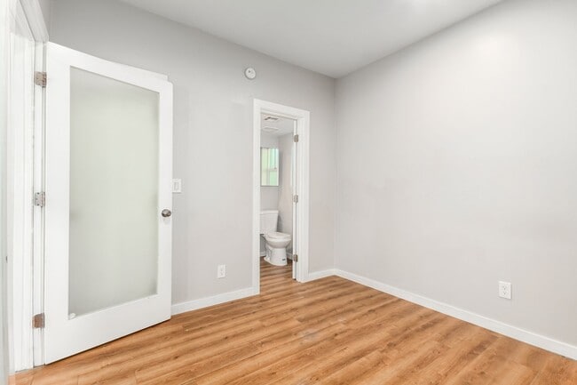 Building Photo - 1 bed/1 bath Apartment in CENTRAL PHOENIX