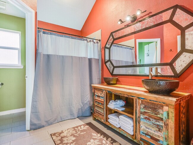 Building Photo - 14611 Gold Fish Pond Ave