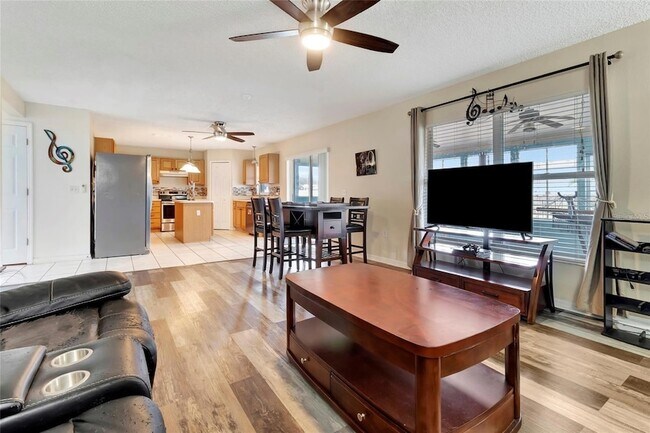 Building Photo - 16012 Lanesboro Ct