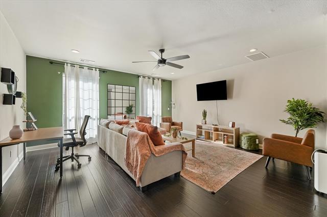 Building Photo - 4007 Brownstone Ct