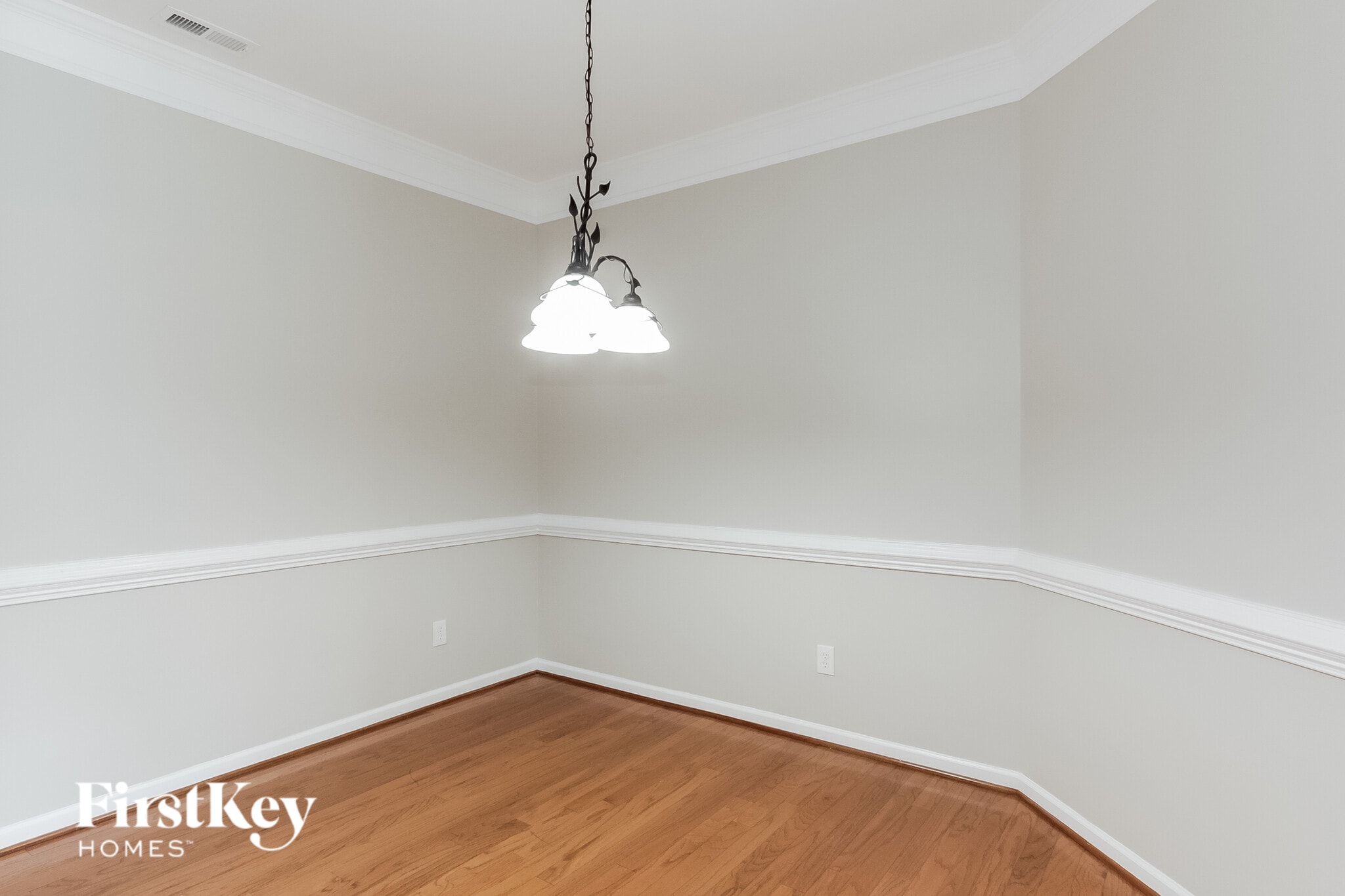 Building Photo - 7860 Cotswold Ct