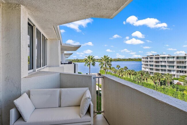 Building Photo - 2773 S Ocean Blvd