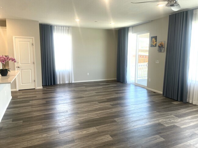 Building Photo - 4420 S Perth Ct