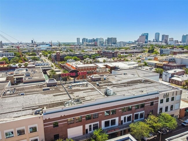 Building Photo - 318 E Patterson St