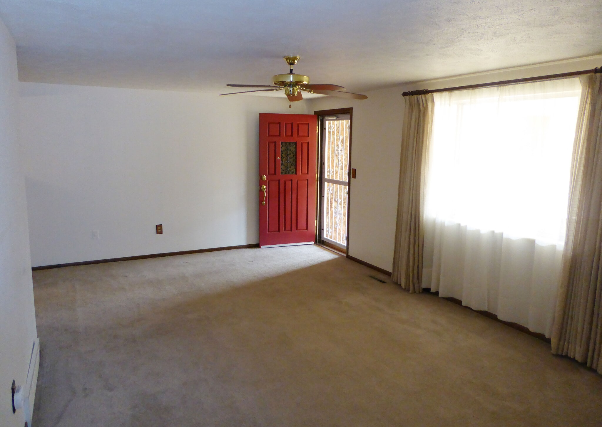 Building Photo - 331 Juniper Pl