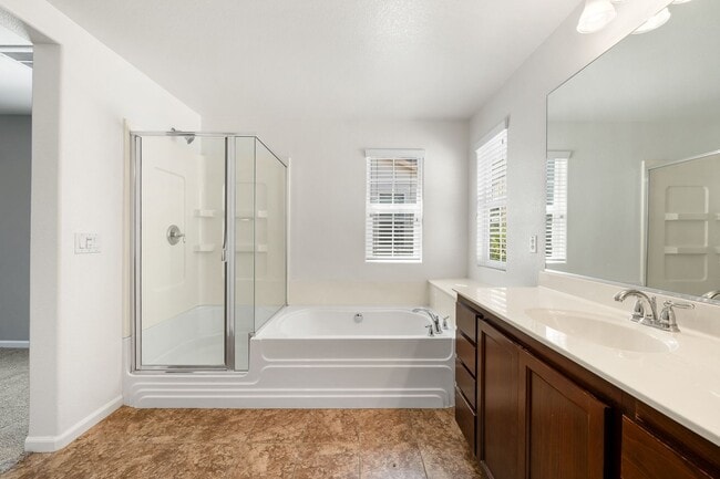 Building Photo - NICE TWO STORY TOWNHOME IN NATOMAS!