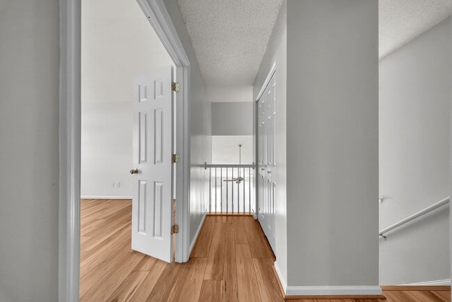 Building Photo - 408 Holmes Blvd