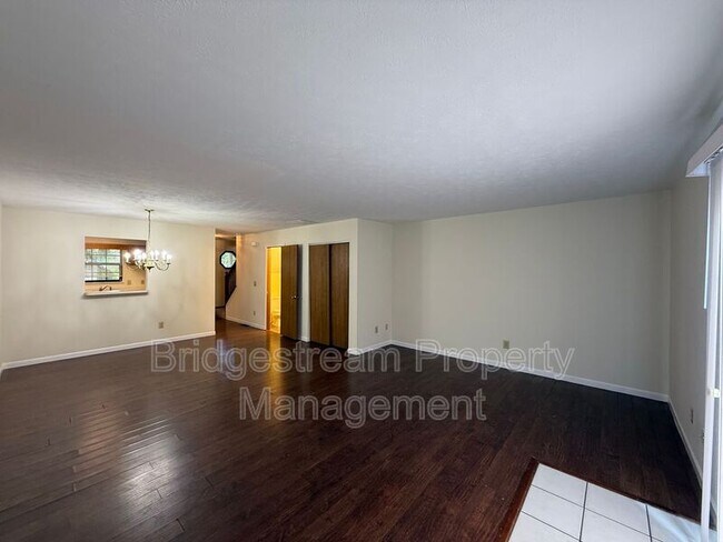 Building Photo - 4583 Burchdale St
