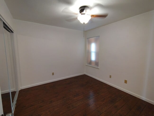 Building Photo - 4920 Apple Farm Ln