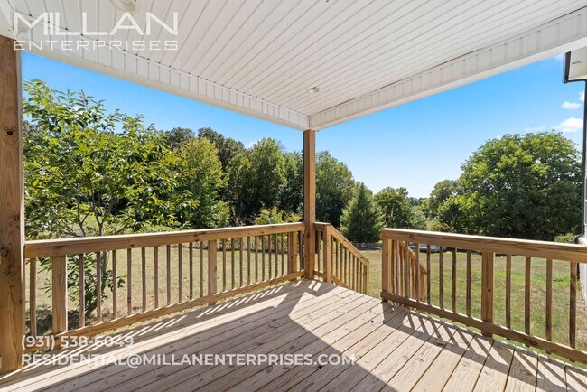 Building Photo - Luxury Modern Home with Covered Deck & Bon...