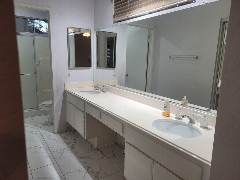 Primary en suite 2 - 7192 Sappada Pl