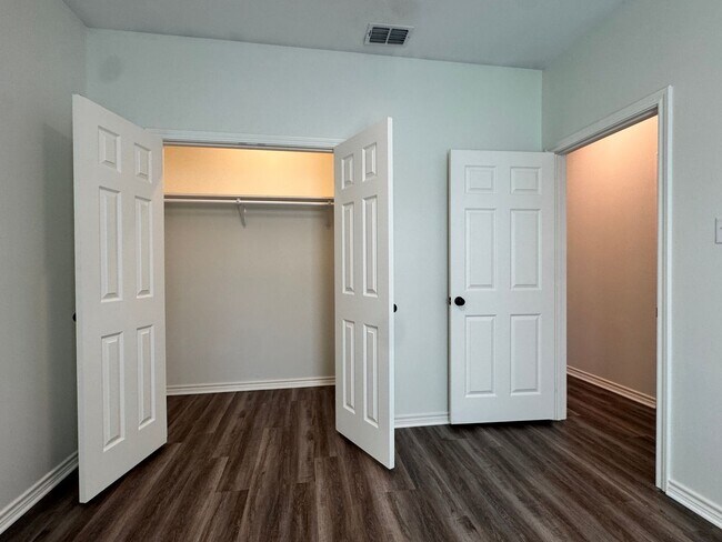 Building Photo - 13209 County Rd 499